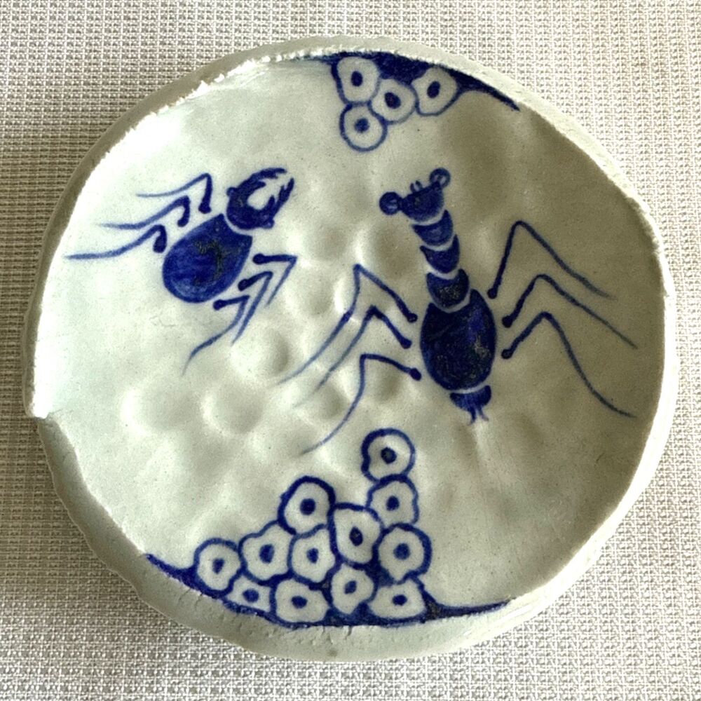 Japanese Arita-yaki Style Small Blue & White Footed Ceramic Crustacean Ant Dish